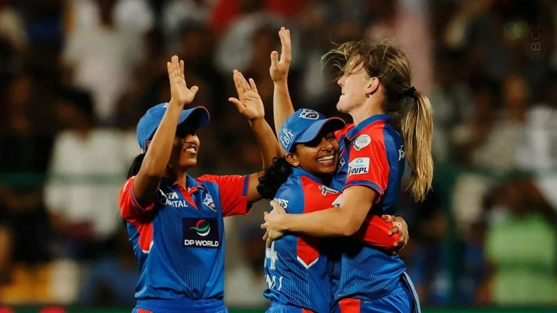 TATA WPL 2025: Match 13 - Delhi Capitals vs Mumbai Indians — photo 24
