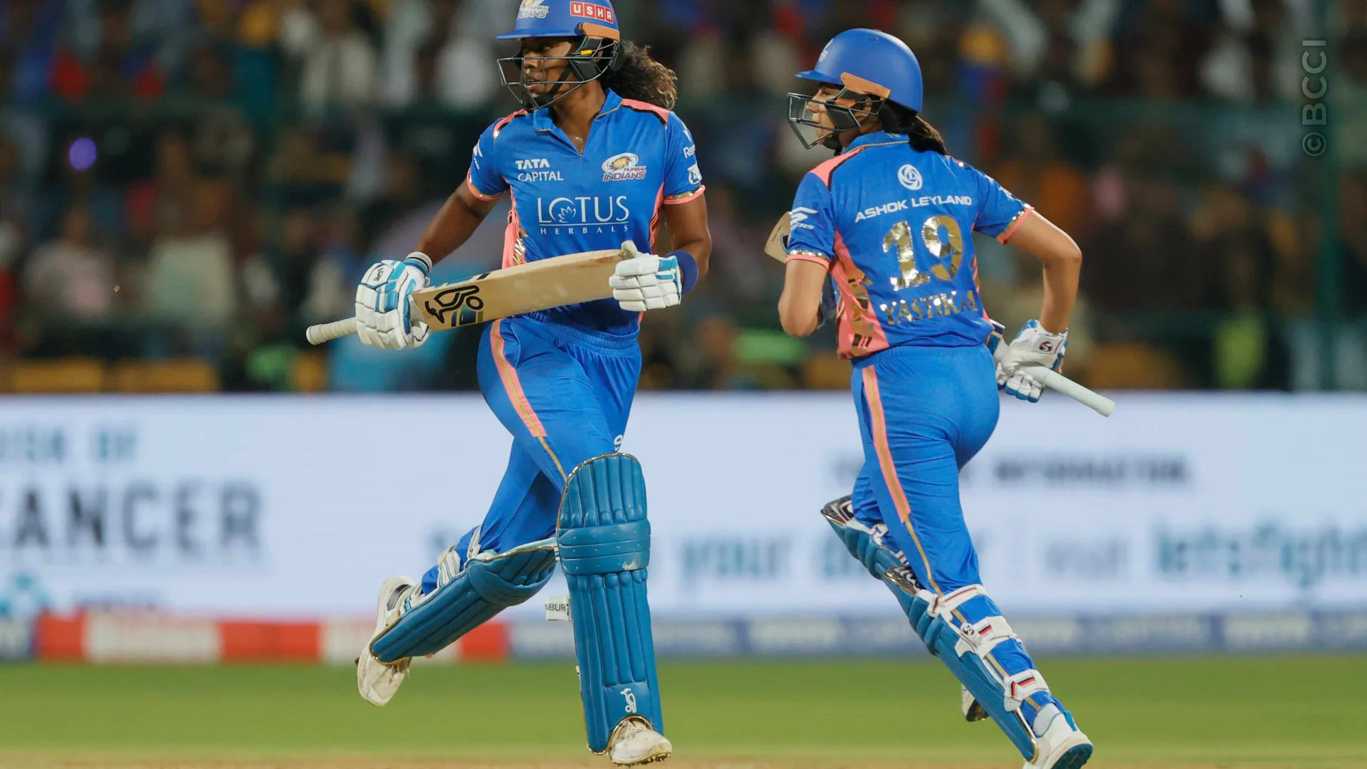 TATA WPL 2025: Match 13 - Delhi Capitals vs Mumbai Indians — photo 7