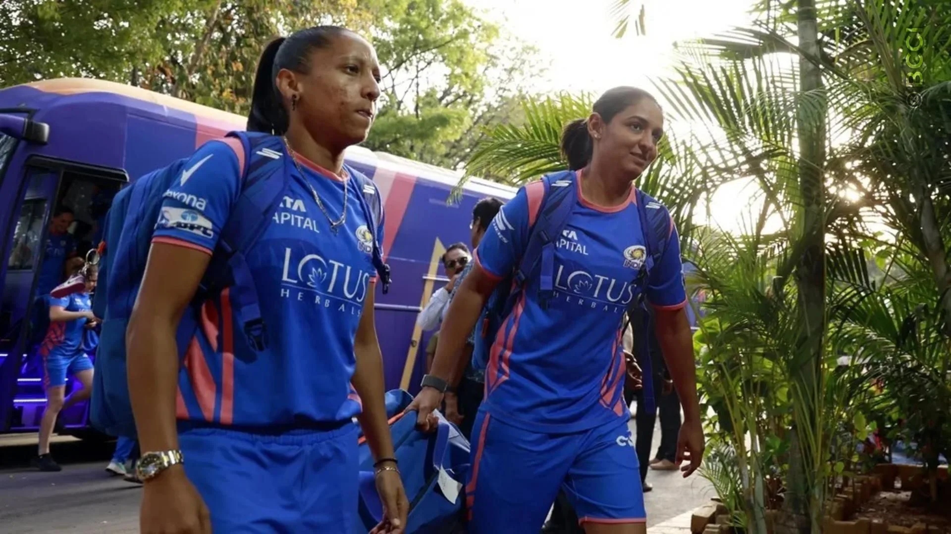 TATA WPL 2025: Match 13 - Delhi Capitals vs Mumbai Indians — photo 2