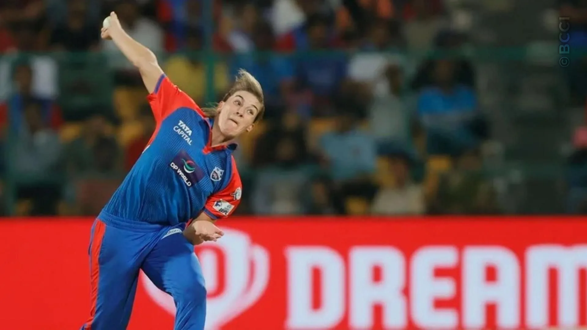 TATA WPL 2025: Match 13 - Delhi Capitals vs Mumbai Indians — photo 12