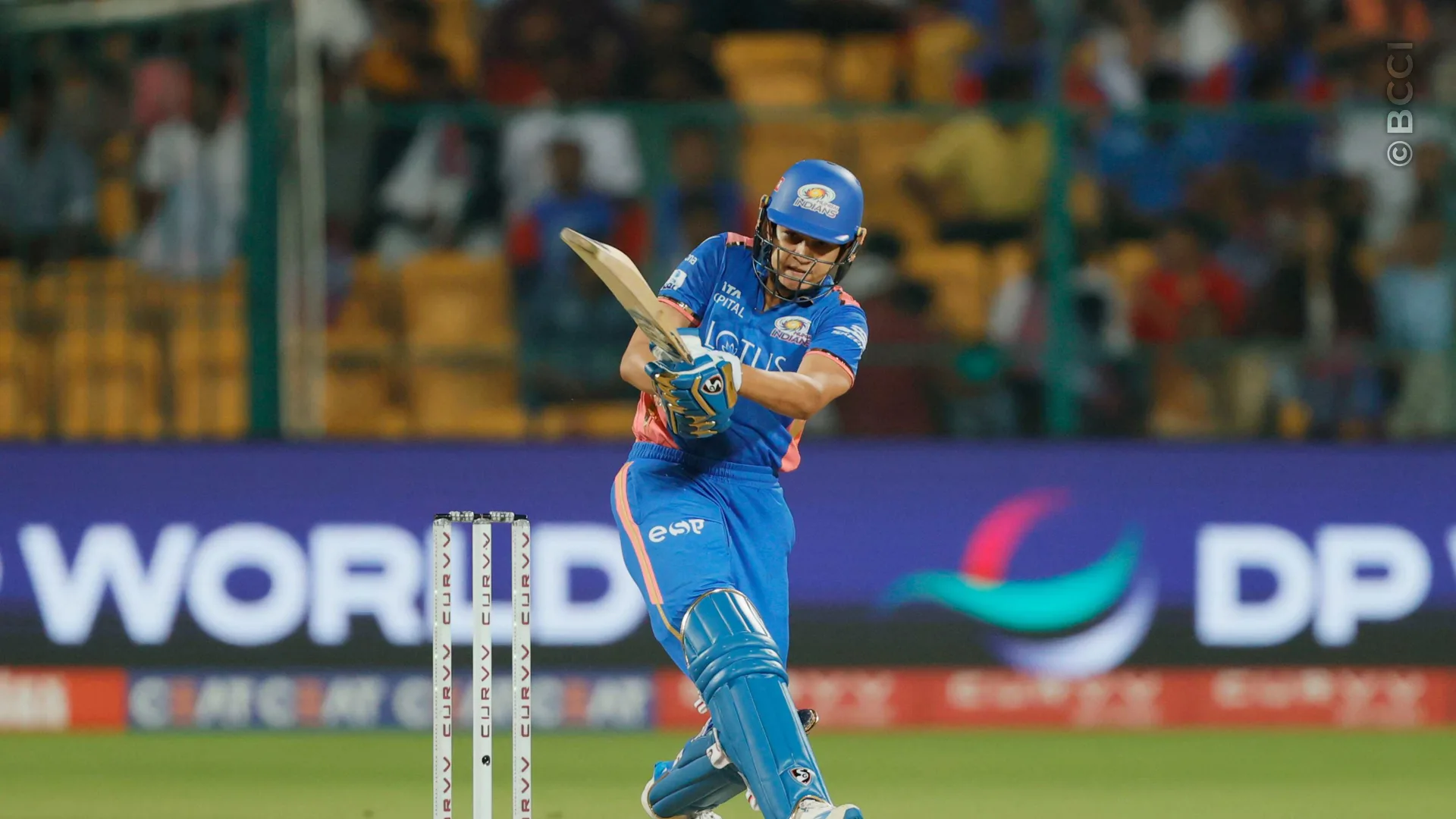 TATA WPL 2025: Match 13 - Delhi Capitals vs Mumbai Indians — photo 10