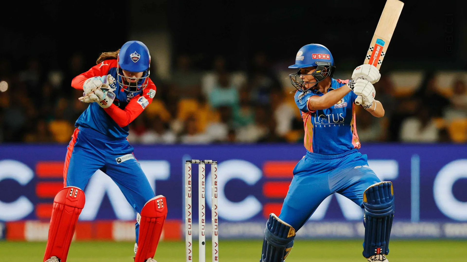 TATA WPL 2025: Match 13 - Delhi Capitals vs Mumbai Indians — photo 19