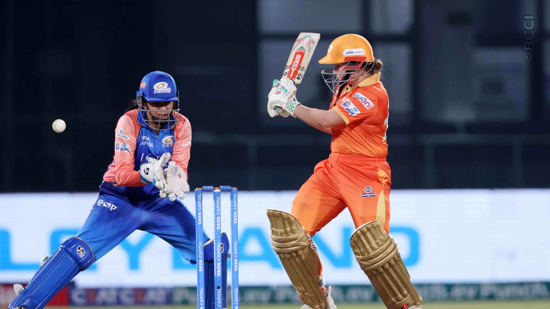 TATA WPL 2024: Match 16 - Mumbai Indians vs Gujarat Giants — photo 15