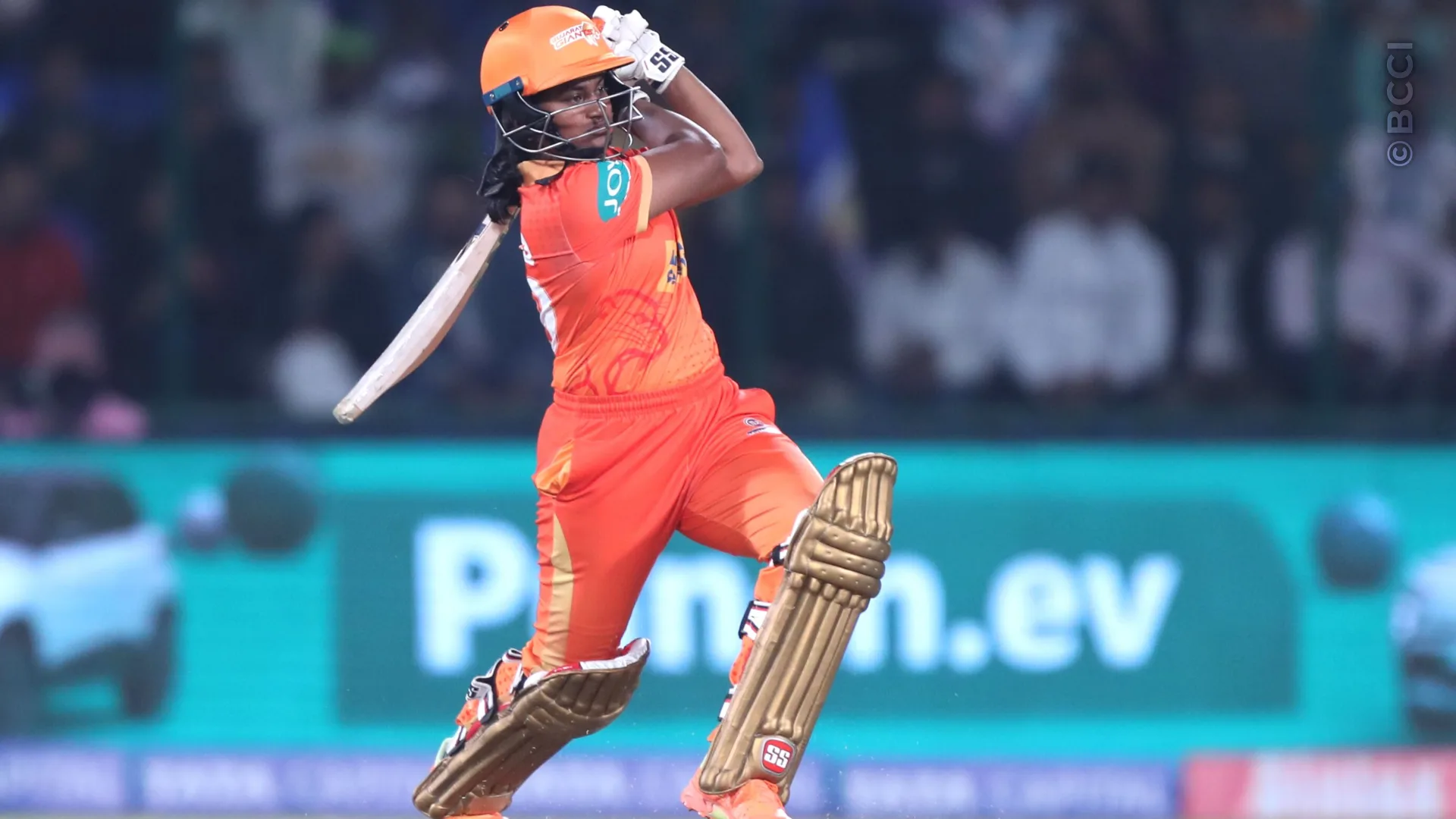 TATA WPL 2024: Match 16 - Mumbai Indians vs Gujarat Giants — photo 22