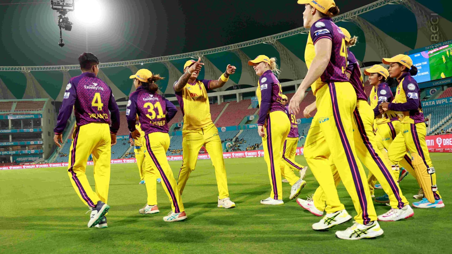 TATA WPL 2025: Match 15 - UP Warriorz vs Gujarat Giants — photo 8