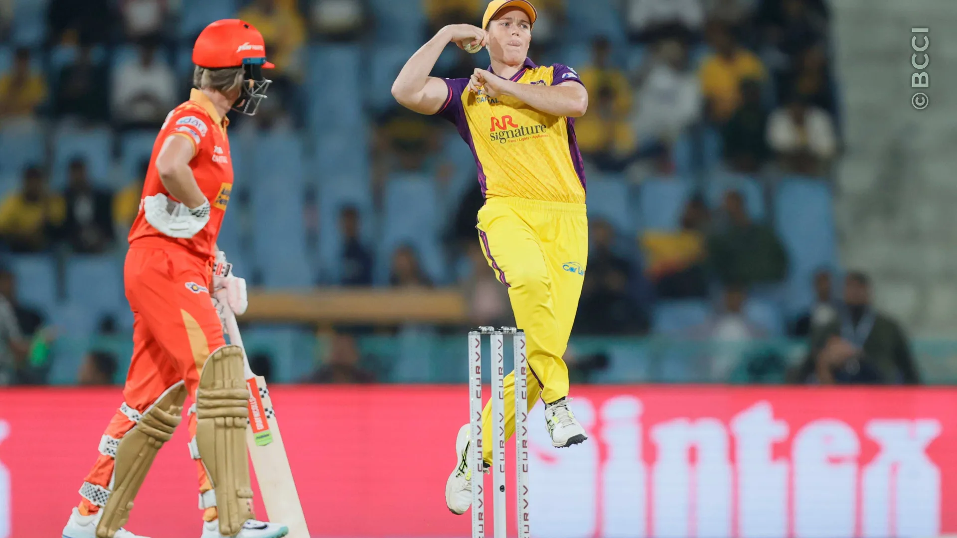 TATA WPL 2025: Match 15 - UP Warriorz vs Gujarat Giants — photo 11