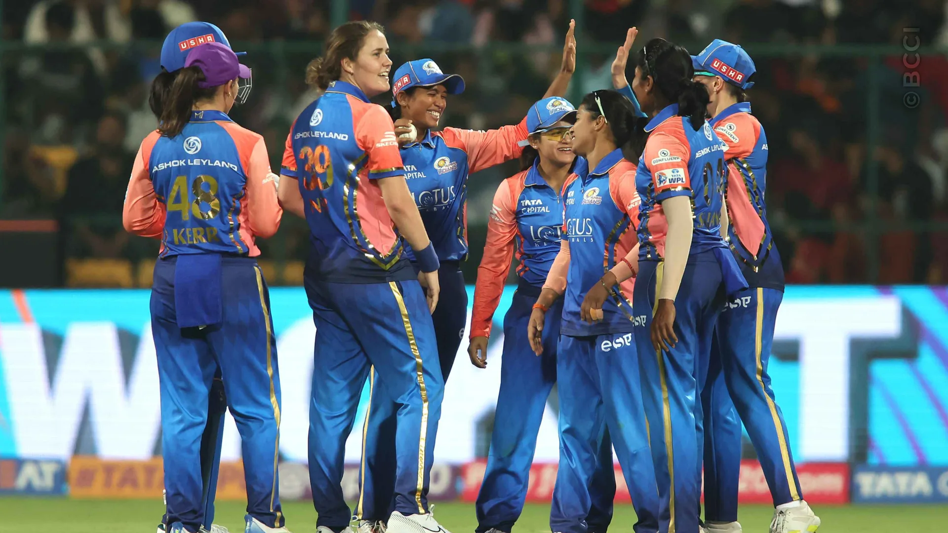 TATA WPL 2024: Match 9 - Royal Challengers Bangalore vs Mumbai Indians — photo 15