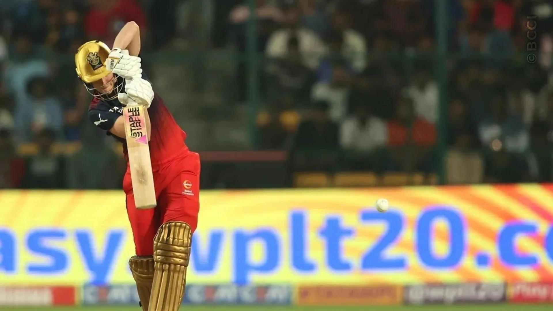 TATA WPL 2024: Match 9 - Royal Challengers Bangalore vs Mumbai Indians — photo 17