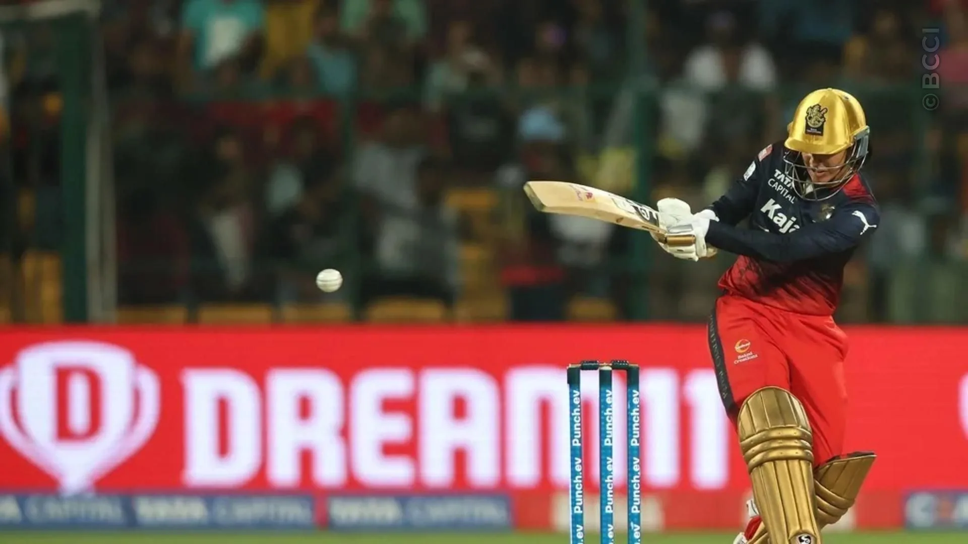 TATA WPL 2024: Match 9 - Royal Challengers Bangalore vs Mumbai Indians — photo 5