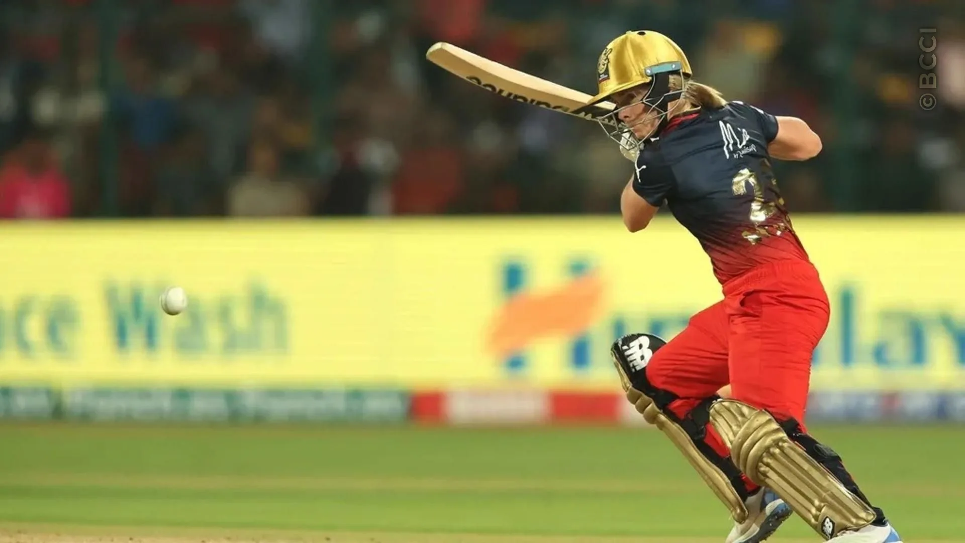 TATA WPL 2024: Match 9 - Royal Challengers Bangalore vs Mumbai Indians — photo 22
