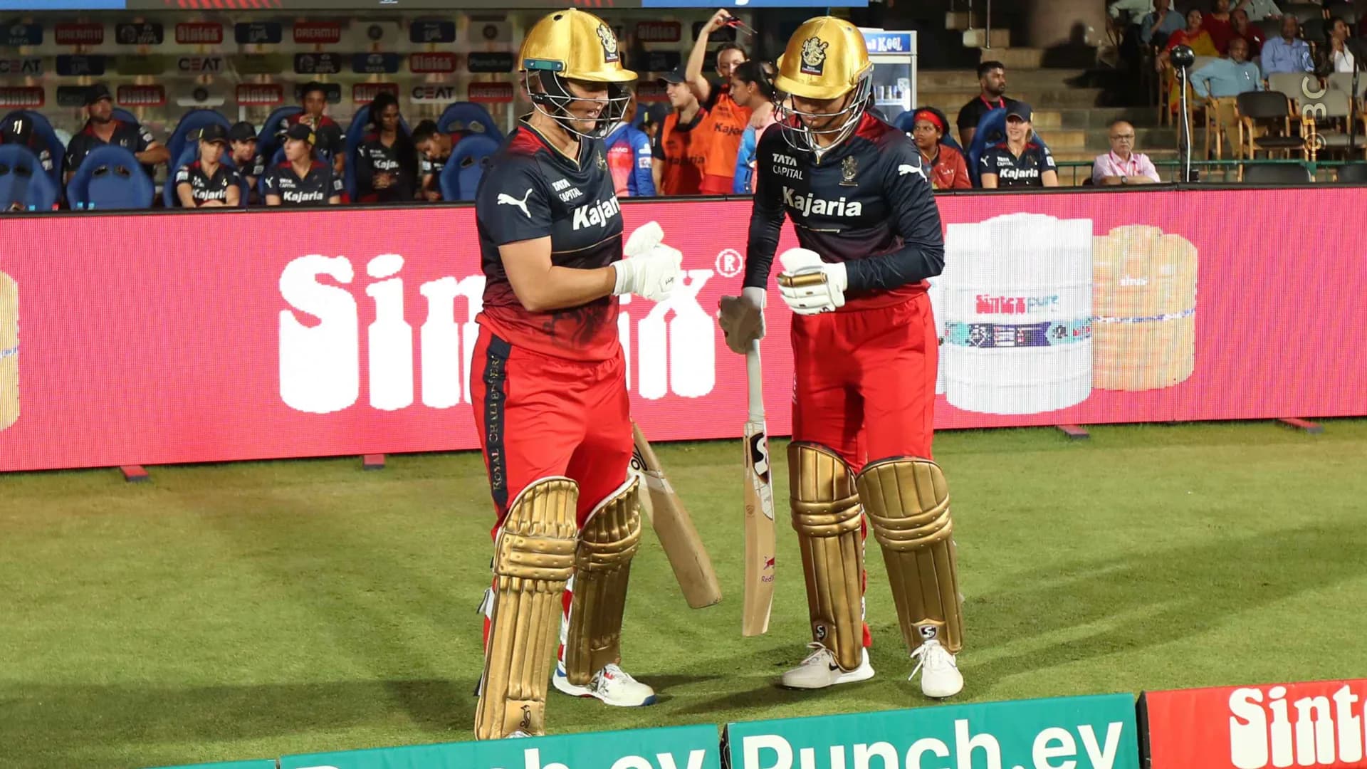 TATA WPL 2024: Match 9 - Royal Challengers Bangalore vs Mumbai Indians — photo 4