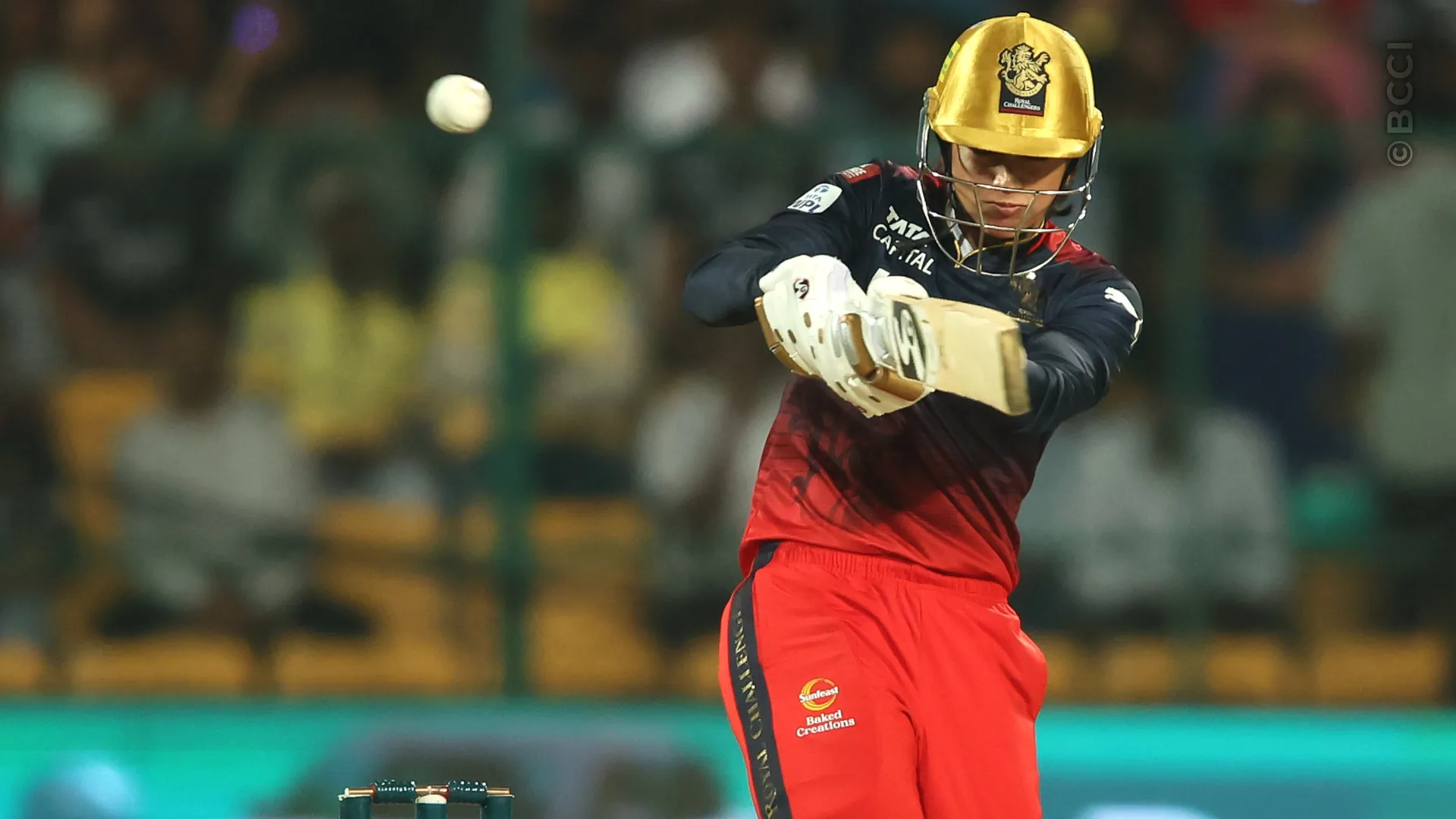 TATA WPL 2024: Match 9 - Royal Challengers Bangalore vs Mumbai Indians — photo 9