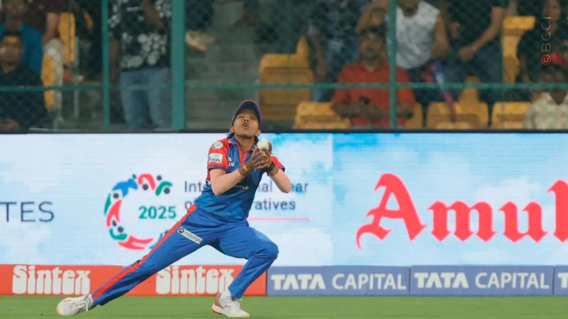 TATA WPL 2025: Match 8 - Delhi Capitals vs UP Warriorz — photo 18
