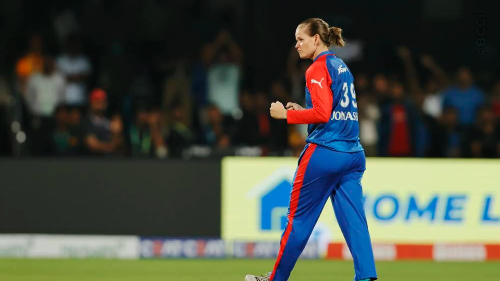 TATA WPL 2025: Match 8 - Delhi Capitals vs UP Warriorz — photo 14