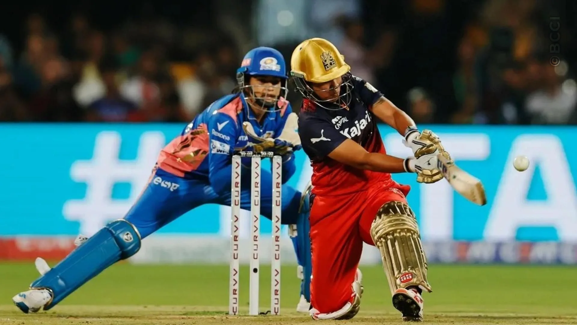 TATA WPL 2025: Match 7 - Royal Challengers Bengaluru vs Mumbai Indians — photo 20