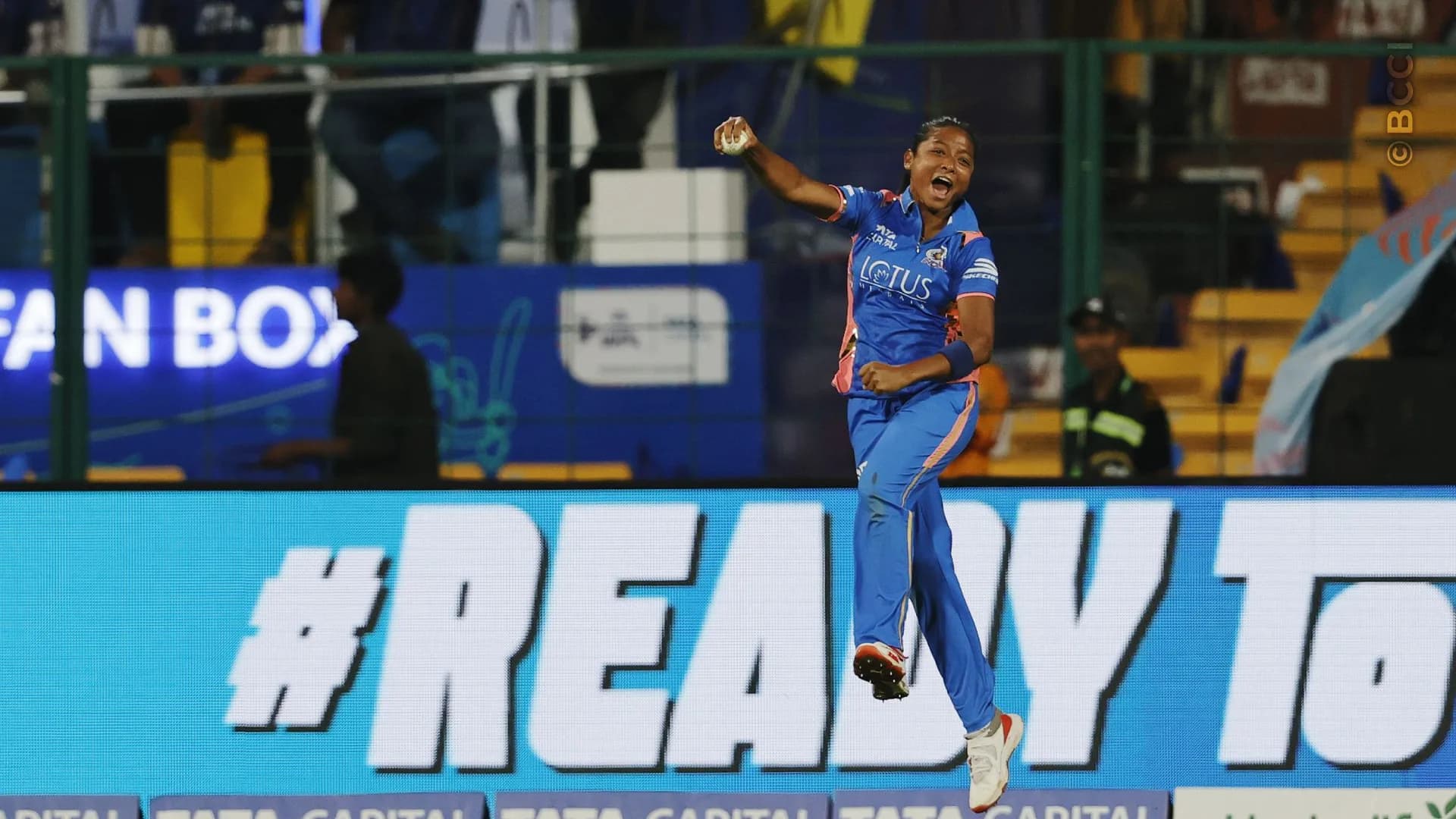 TATA WPL 2025: Match 11 - Mumbai Indians vs UP Warriorz — photo 16