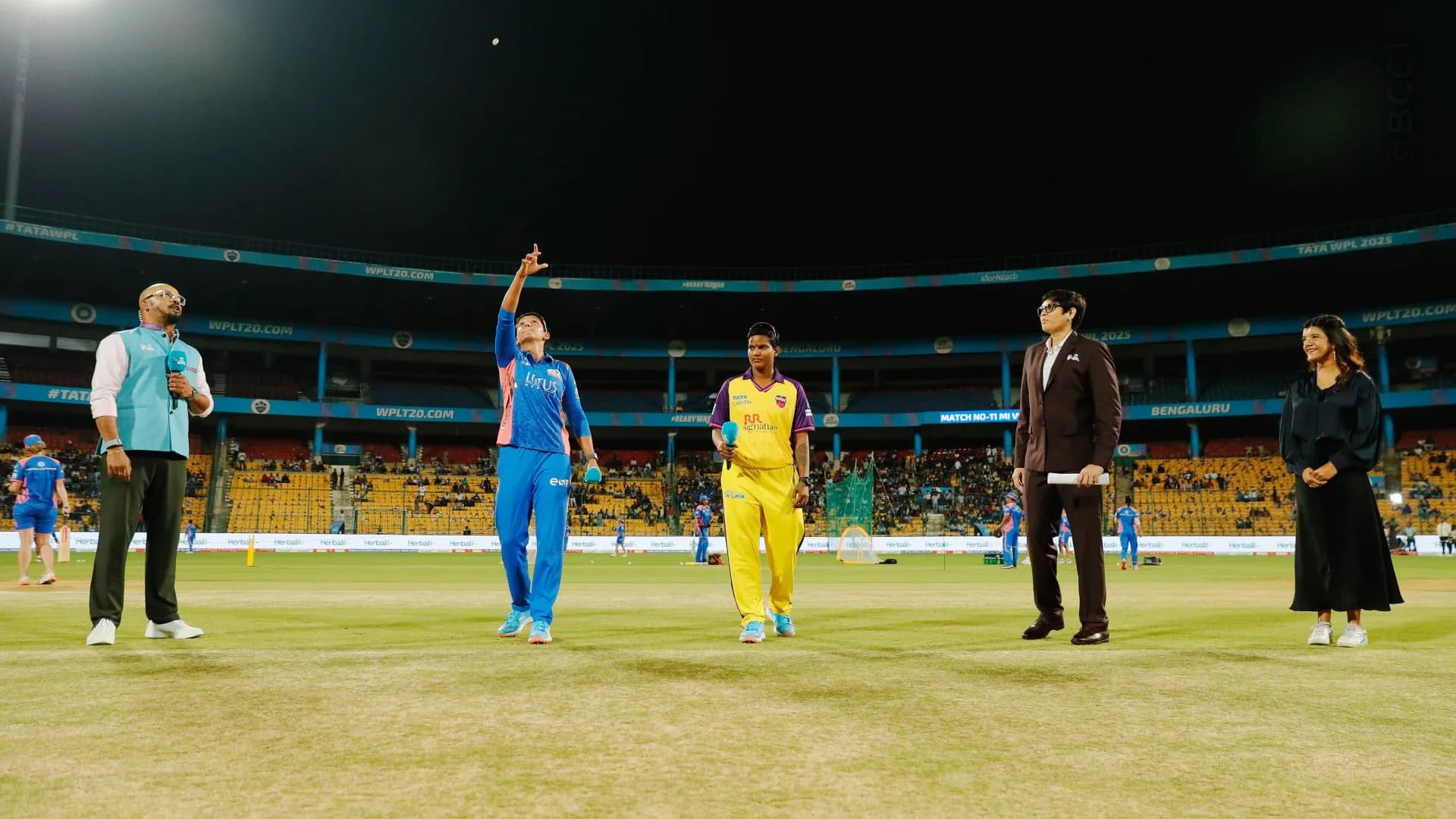 TATA WPL 2025: Match 11 - Mumbai Indians vs UP Warriorz — photo 2