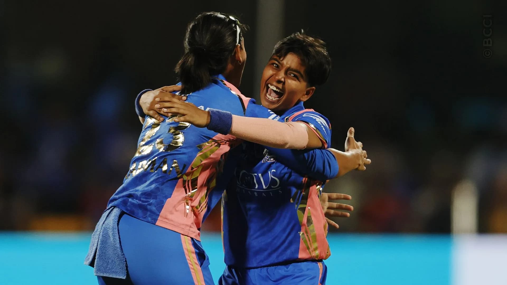 TATA WPL 2025: Match 11 - Mumbai Indians vs UP Warriorz — photo 19