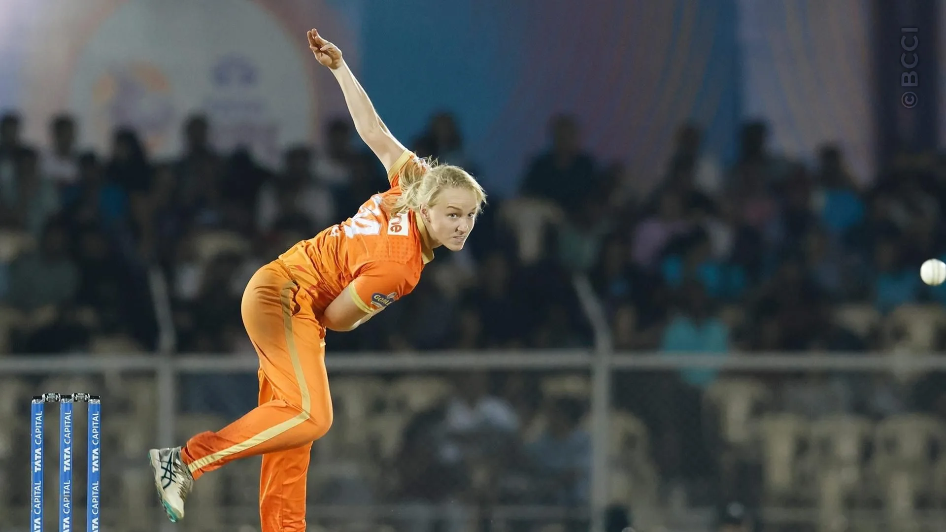 Match Album: Match 16 - Royal Challengers Bangalore vs Gujarat Giants — photo 18