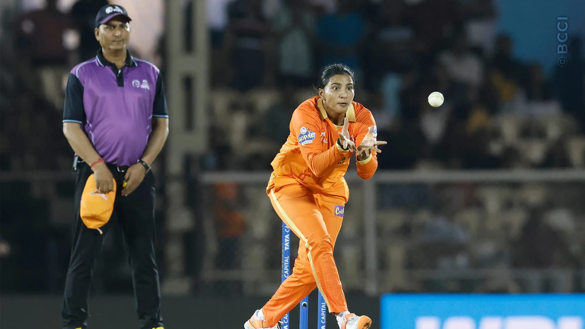 Match Album: Match 16 - Royal Challengers Bangalore vs Gujarat Giants — photo 24