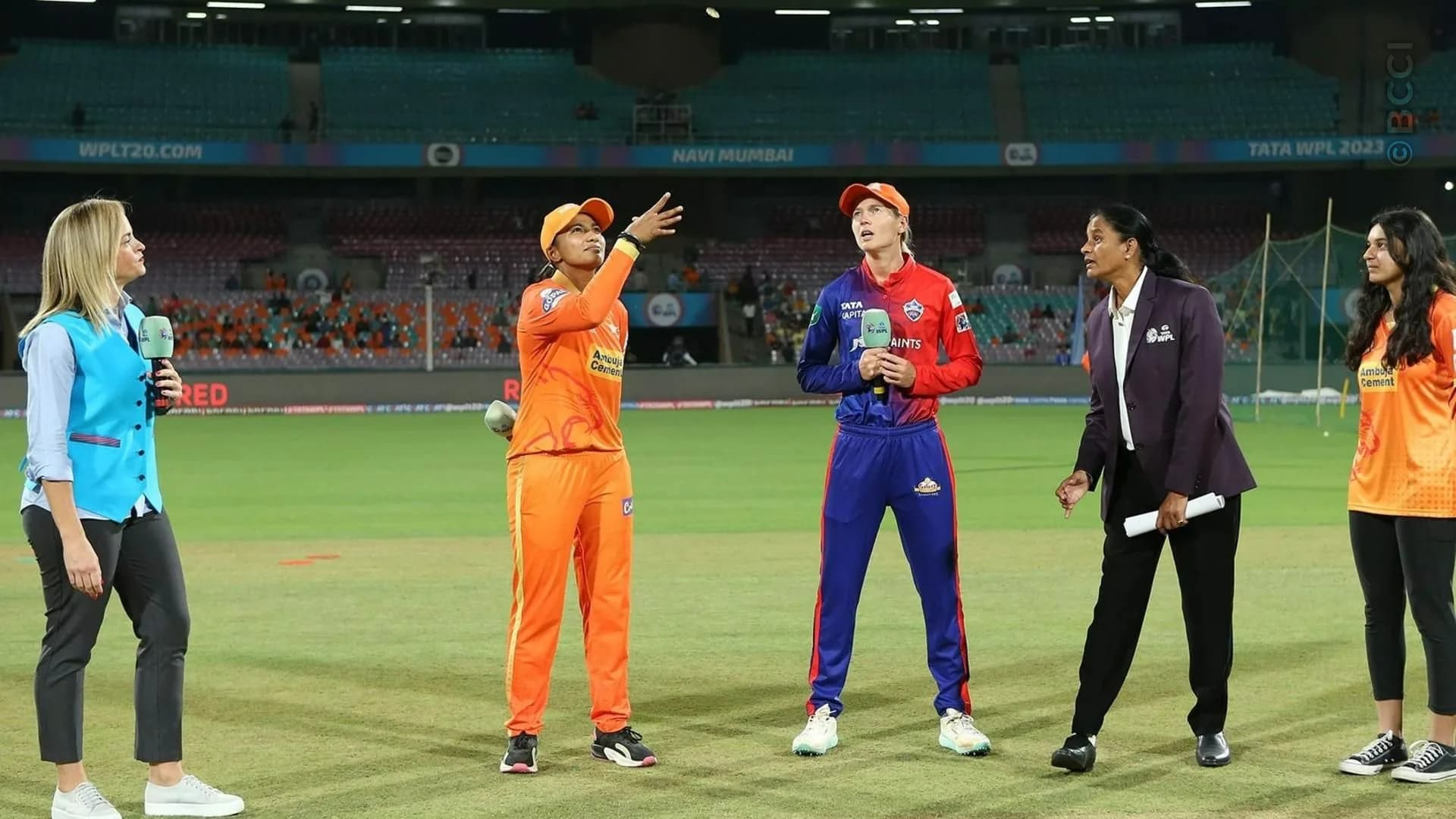Match Album: Match 9 - Gujarat Giants vs Delhi Capitals — photo 1
