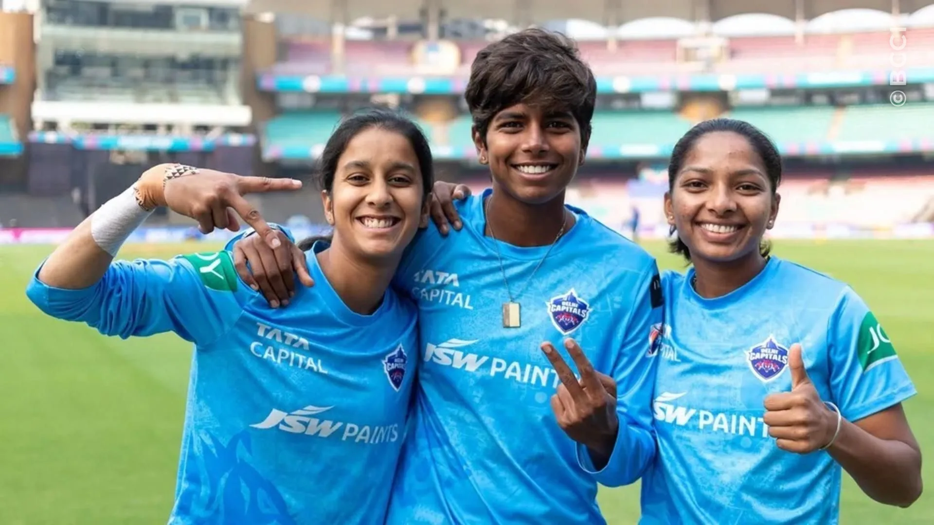 Match Album: Match 11 -  Delhi Capitals vs Royal Challengers Bangalore — photo 2