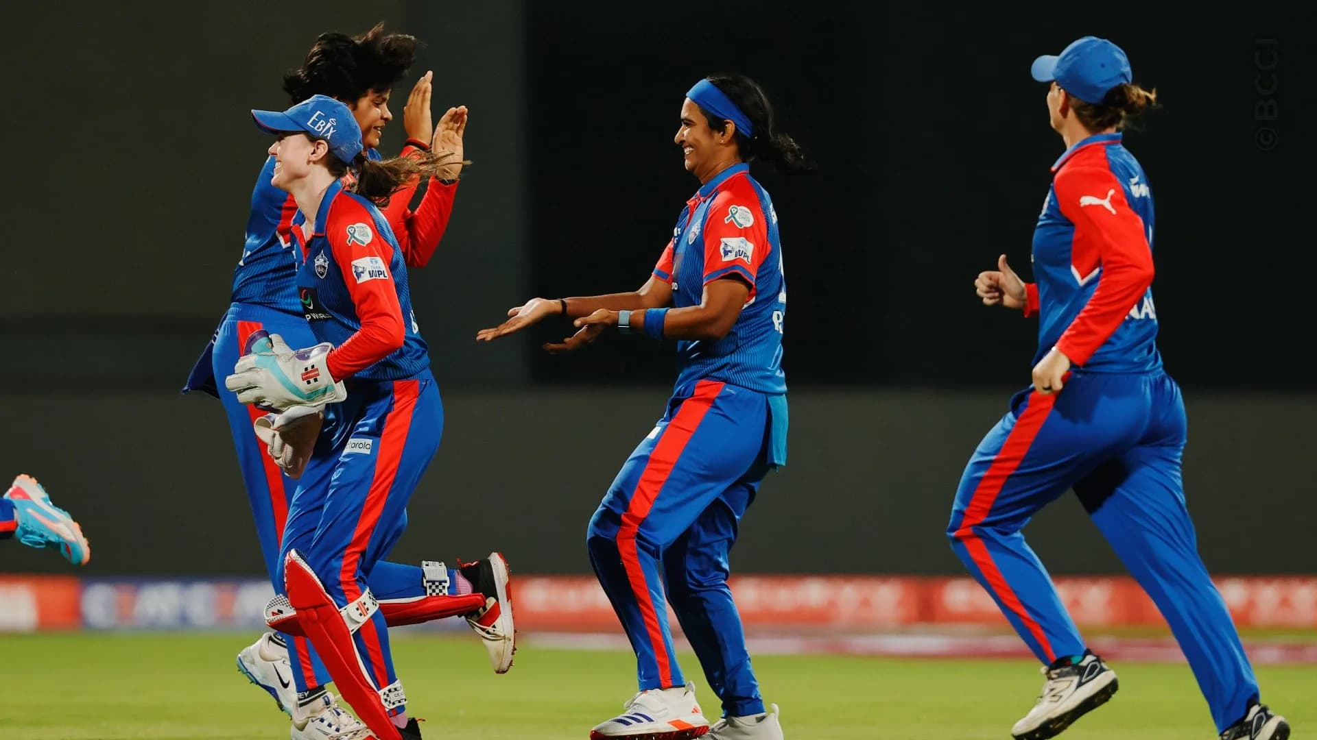 TATA WPL 2025: Match 10 - Delhi Capitals vs Gujarat Giants — photo 18
