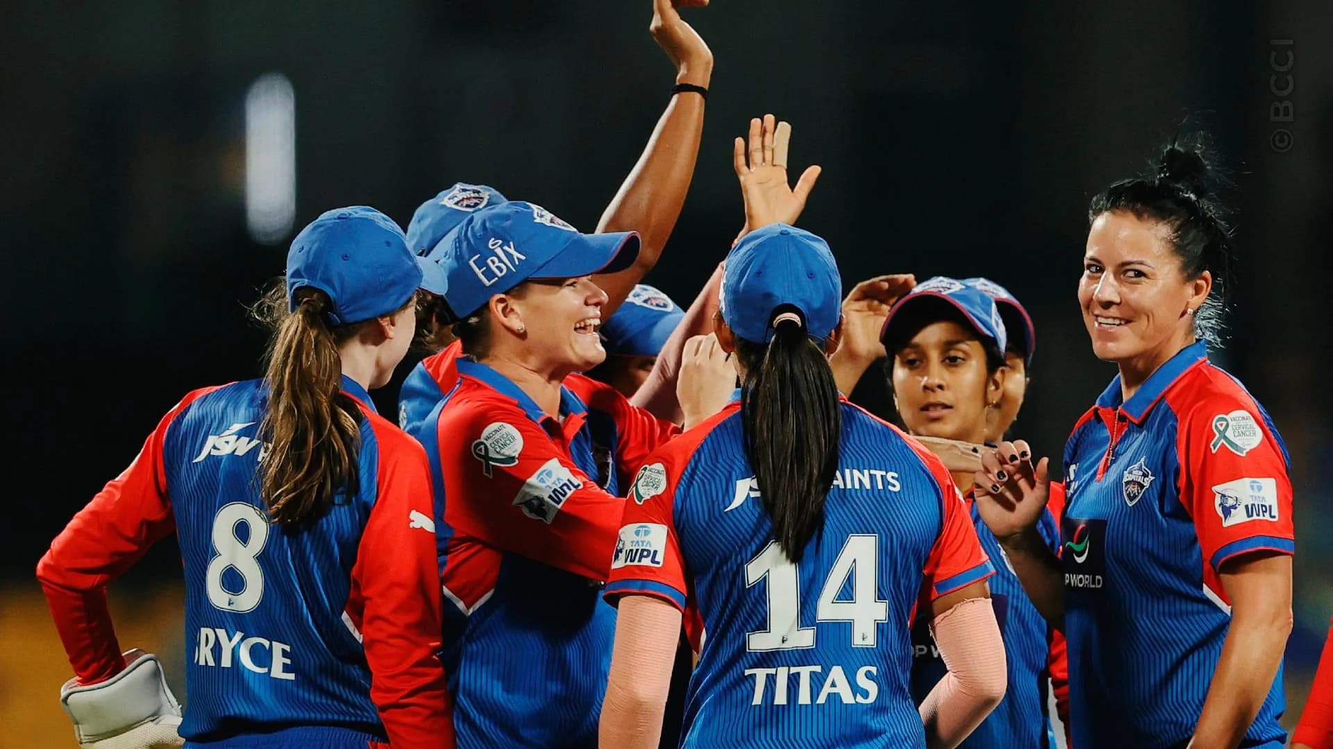 TATA WPL 2025: Match 10 - Delhi Capitals vs Gujarat Giants — photo 15