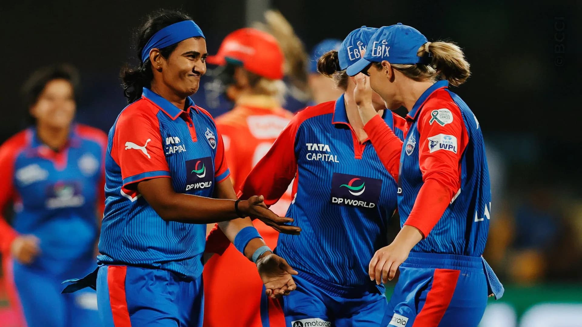 TATA WPL 2025: Match 10 - Delhi Capitals vs Gujarat Giants — photo 16