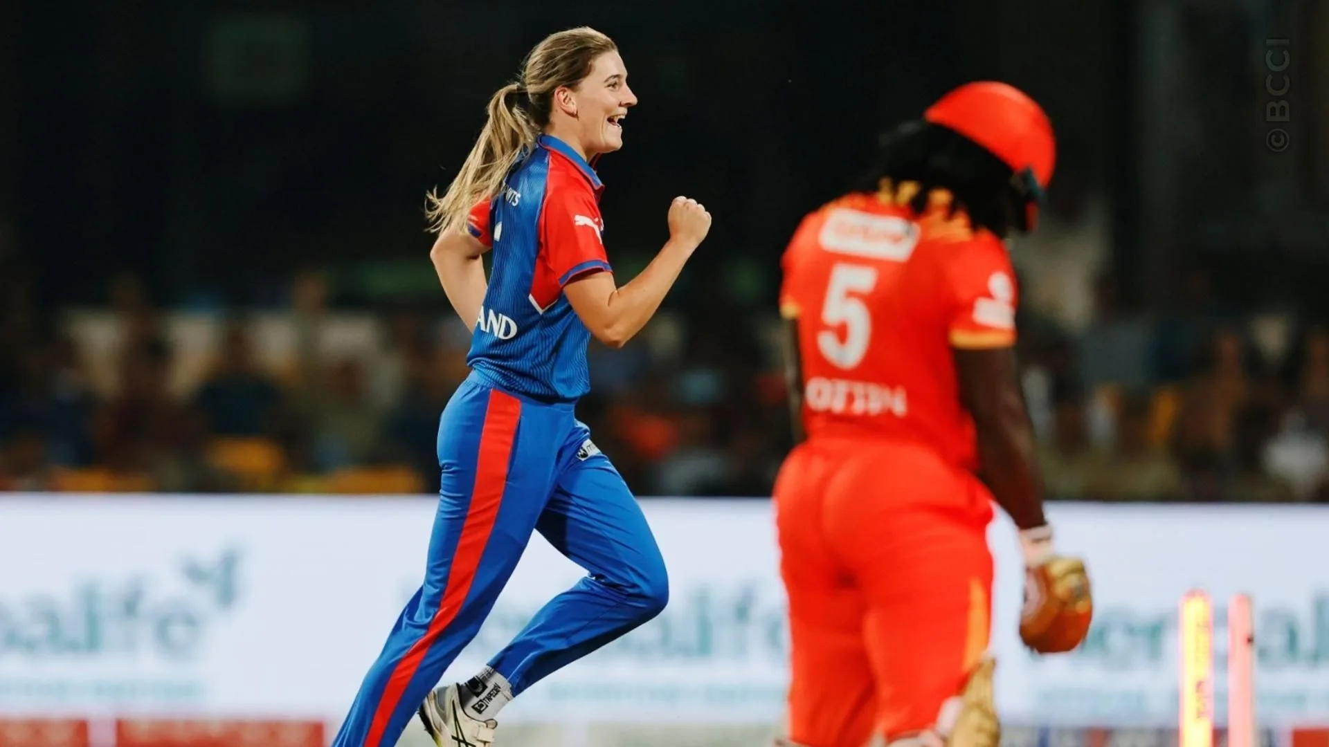 TATA WPL 2025: Match 10 - Delhi Capitals vs Gujarat Giants — photo 22