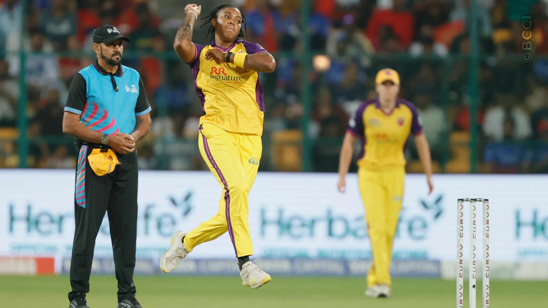 TATA WPL 2025: Match 9 - Royal Challengers Bengaluru vs UP Warriorz — photo 7