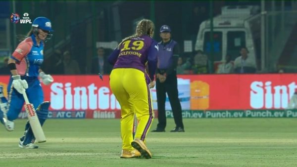 m14---upw-vs-mi-amelia-kerr-wicket-6348398843112.Click to read full article.