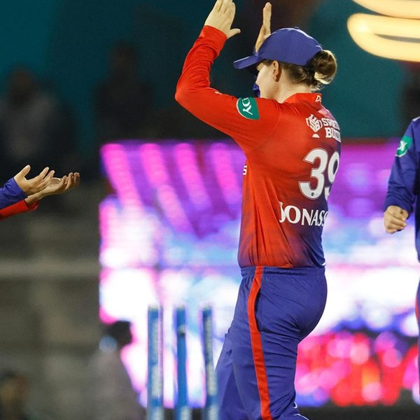 drop-4-stumped-capsey-finally-gets-the-better-of-healy-6323022662112.Click to read full article.