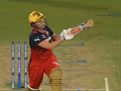 446-voll-smriti-welcome-nandini-sharma-in-style-6388820778112.Click to read full article.