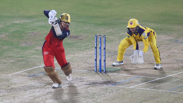 hat-trick-of-fours-smriti-mandhana-shows-her-range-6388492063112.Click to read full article.