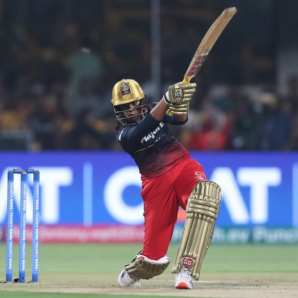 hat-trick-of-4s-sabbhineni-meghana-takes-on-grace-harris-6347551659112.Click to read full article.