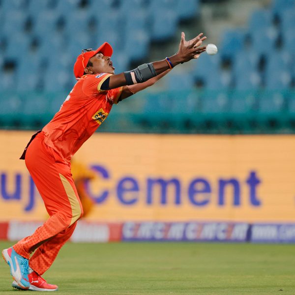 oh-no-gg-misfield-twice-in-first-two-overs-6369724391112.Click to read full article.