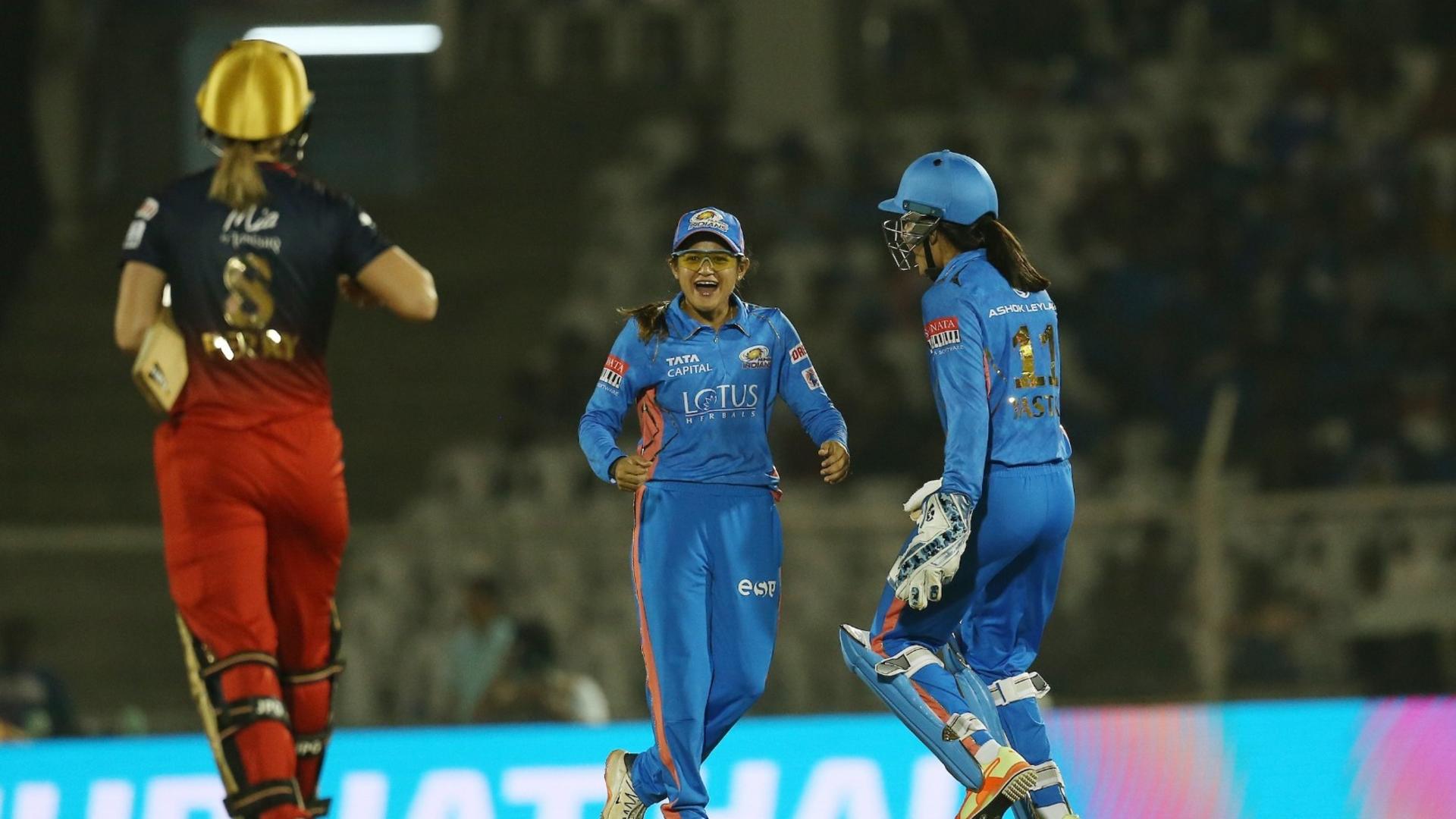 dive-dismiss-brunt-kazis-brilliant-tag-team-work-to-run-out-perry-6321978473112.Click to read full article.