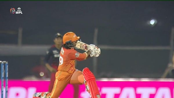 m06--gg-vs-rcb-dayalan-hemalatha-six-6322153839112.Click to read full article.