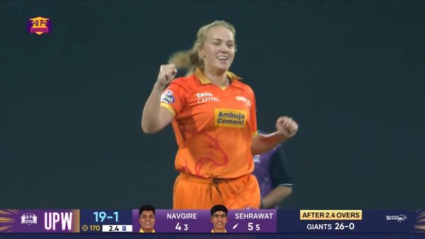 five-star-performance-kim-garth-rocks-up-warriorz-with-a-five-wicket-haul-6321840398112.Click to read full article.