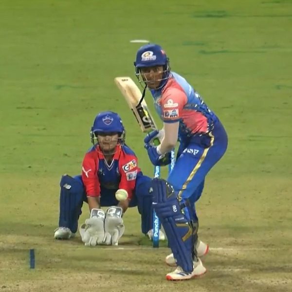 m01---mi-vs-dc-sajeevan-sajana-six-6347473933112.Click to read full article.