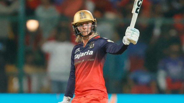 calm-danielle-wyatt-hodge-sets-the-platform-with-maiden-wpl-fifty-6369259128112.Click to read full article.