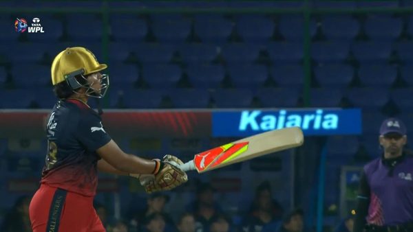 stand-deliver-richa-ghoshs-classy-maximum-against-vastrakar-6348754555112.Click to read full article.