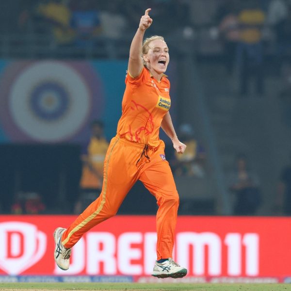 five-star-performance-kim-garth-rocks-up-warriorz-with-a-five-wicket-haul-6321840398112.Click to read full article.