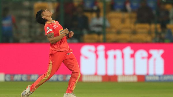 castled-kashvee-gautam-gets-the-big-wicket-of-lanning-6369302801112.Click to read full article.