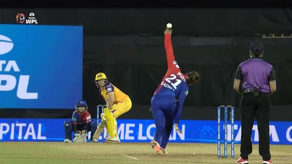 m20--dc-vs-upw-alyssa-healy-six-6323023417112.Click to read full article.