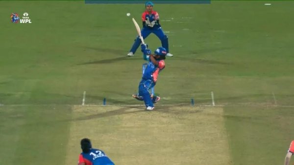 amanjot-kaurs-unique-reverse-scoop-brings-smiles-6348277153112.Click to read full article.