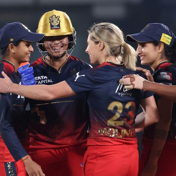 eliminator---mi-vs-rcb-amazing-moments-6349000109112.Click to read full article.