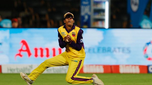 redemption-shweta-sehrawat-makes-up-for-the-dropped-catch-with-an-excellent-grab-6369257441112.Click to read full article.