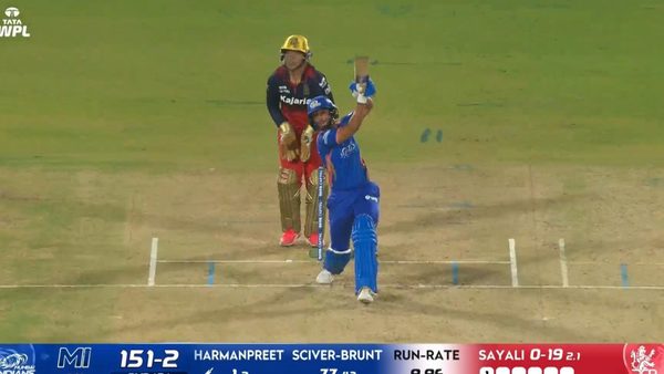 six-match-16-royal-challengers-bengaluru-vs-mumbai-indians-wpl-2026-harmanpreet-kaur-six-6388329166112.Click to read full article.